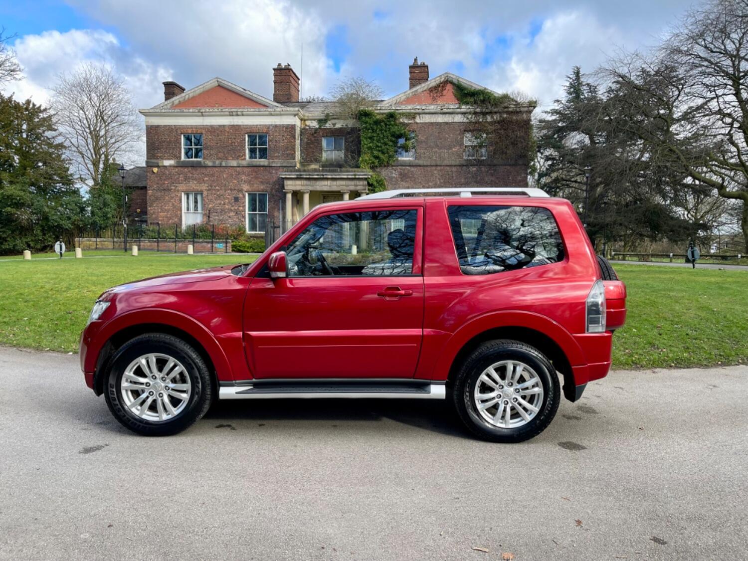 Used MITSUBISHI SHOGUN 2010 Red in Stockport, Cheshire Icon Cars