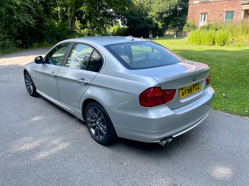 BMW 3 SERIES