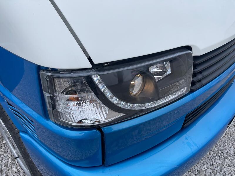 VOLKSWAGEN TRANSPORTER
