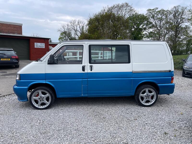 VOLKSWAGEN TRANSPORTER