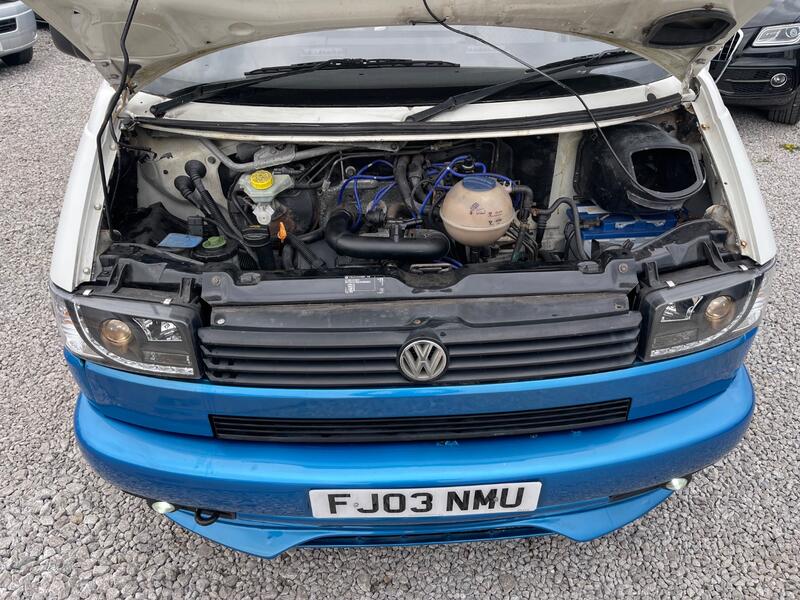 VOLKSWAGEN TRANSPORTER