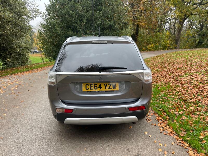 MITSUBISHI OUTLANDER