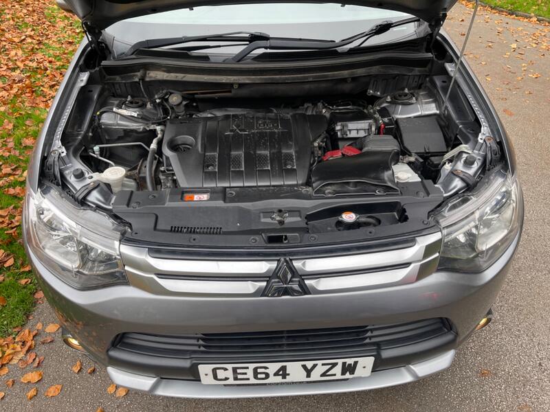 MITSUBISHI OUTLANDER