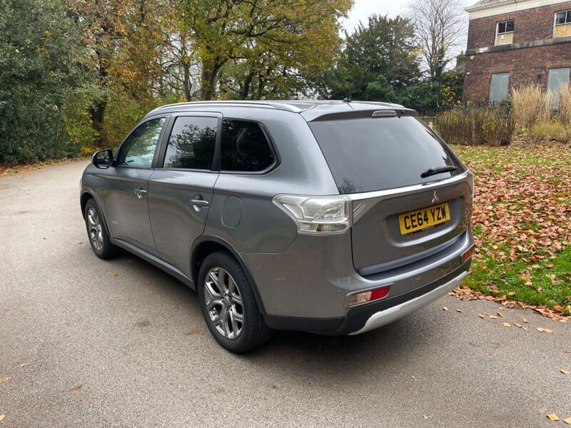 MITSUBISHI OUTLANDER