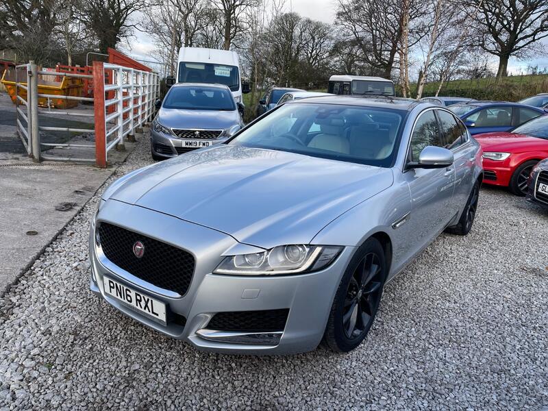 JAGUAR XF