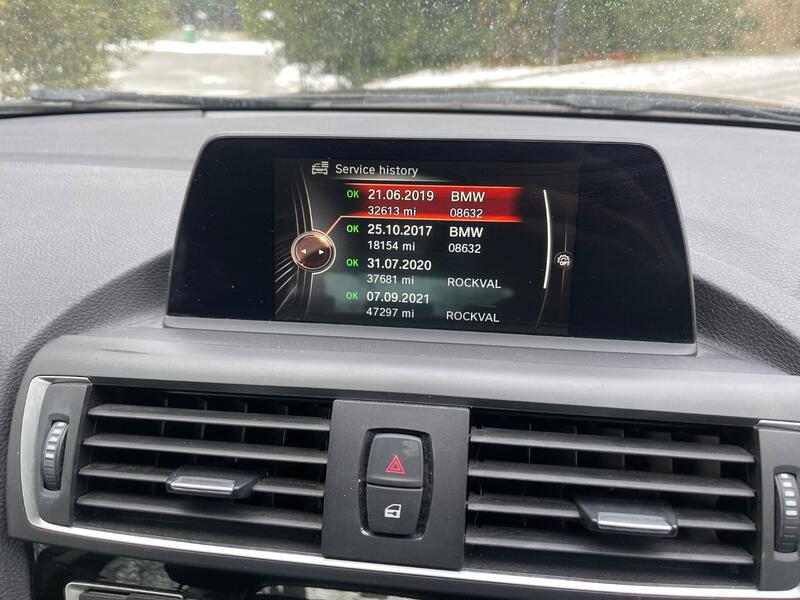 BMW 1 SERIES