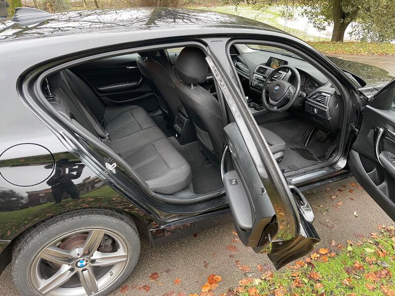 BMW 1 SERIES