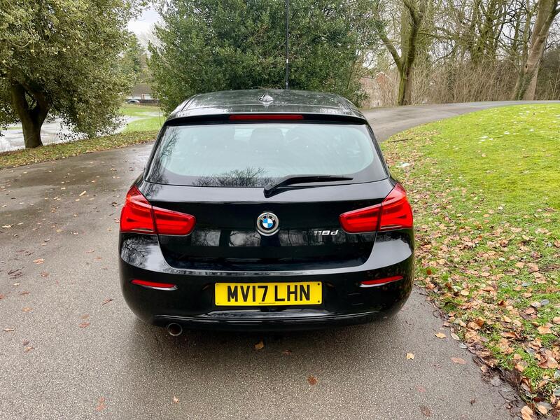 BMW 1 SERIES