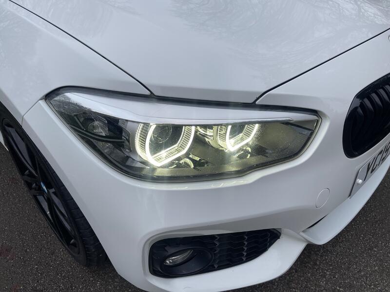 BMW 1 SERIES