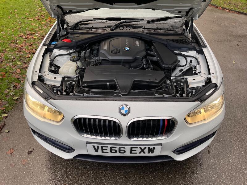 BMW 1 SERIES