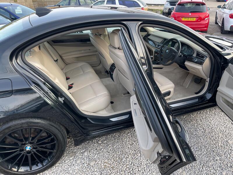 BMW 7 SERIES