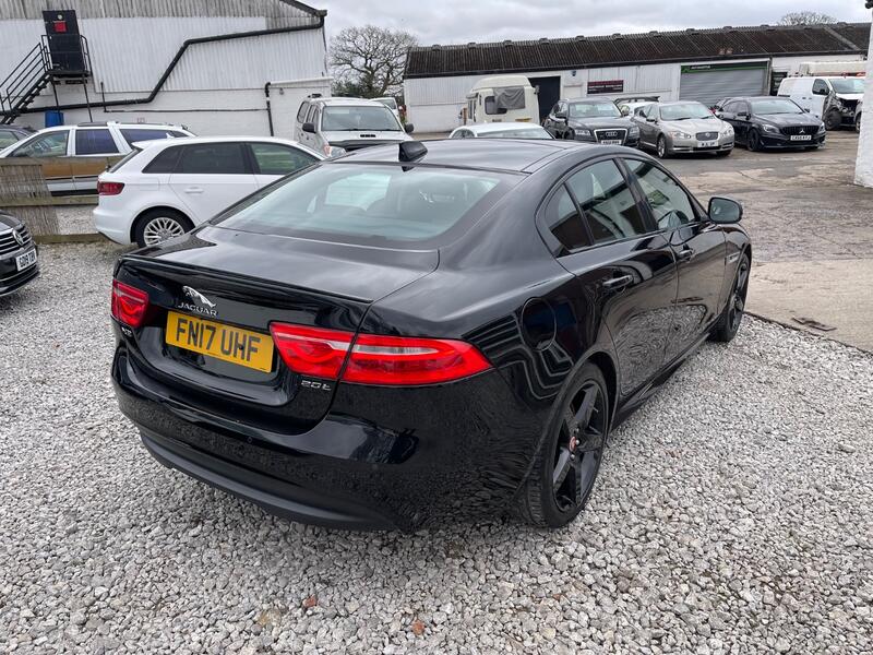 JAGUAR XE