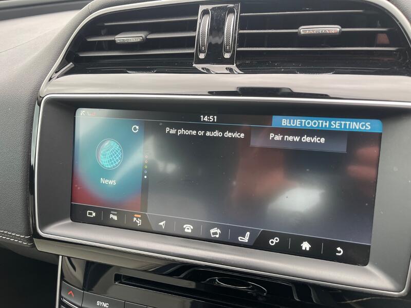 JAGUAR XE