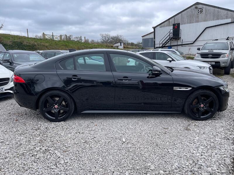 JAGUAR XE