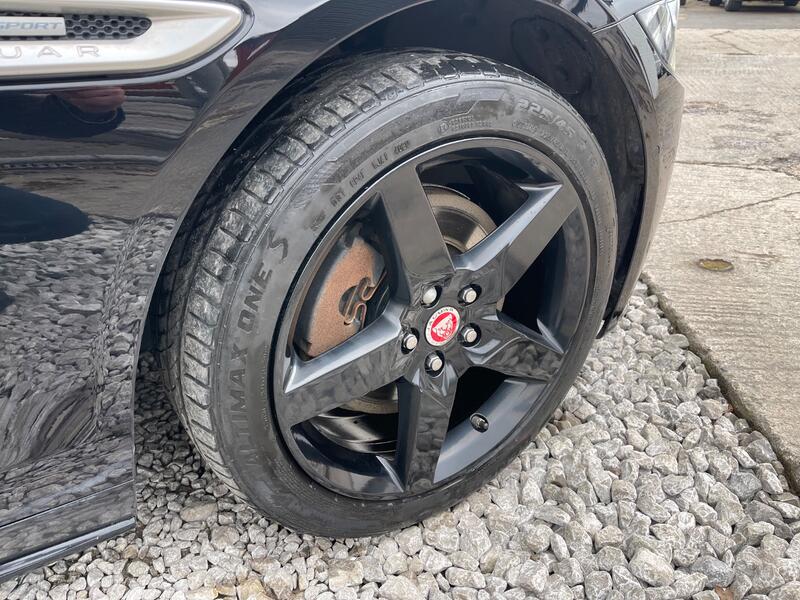 JAGUAR XE