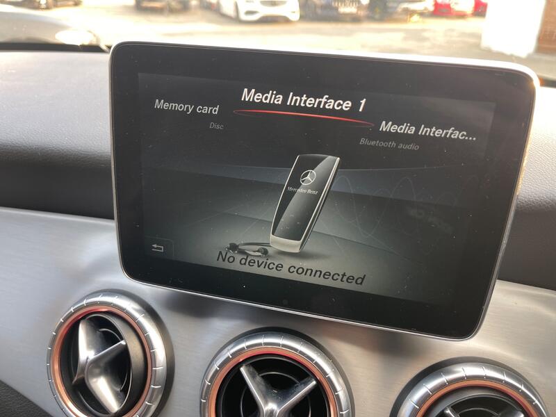 MERCEDES-BENZ CLA