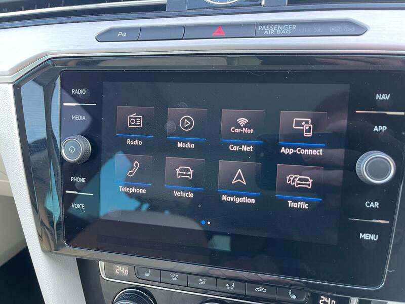 VOLKSWAGEN PASSAT
