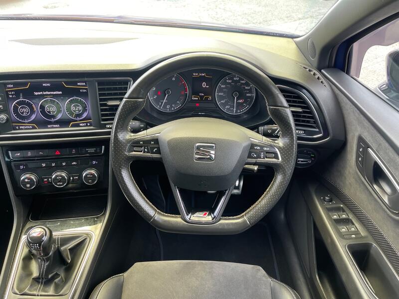 SEAT LEON