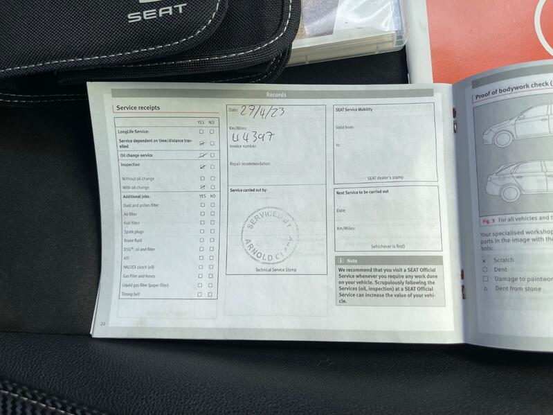 SEAT LEON