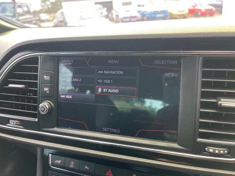 SEAT LEON